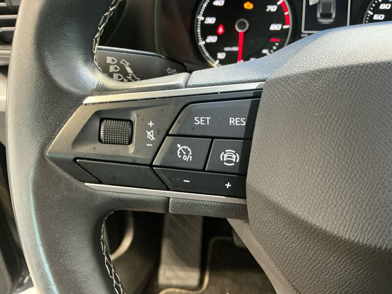Seat Leon Sportstourer 1.0 TSI Reference KLIMAAUT SHZ LED SPURHALTE KEYLESS 9