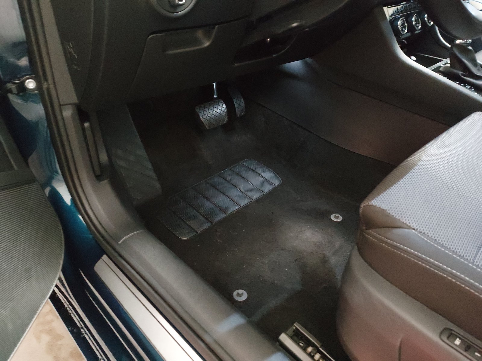 Skoda Superb Kombi 2.0 TDI Style RFK 7