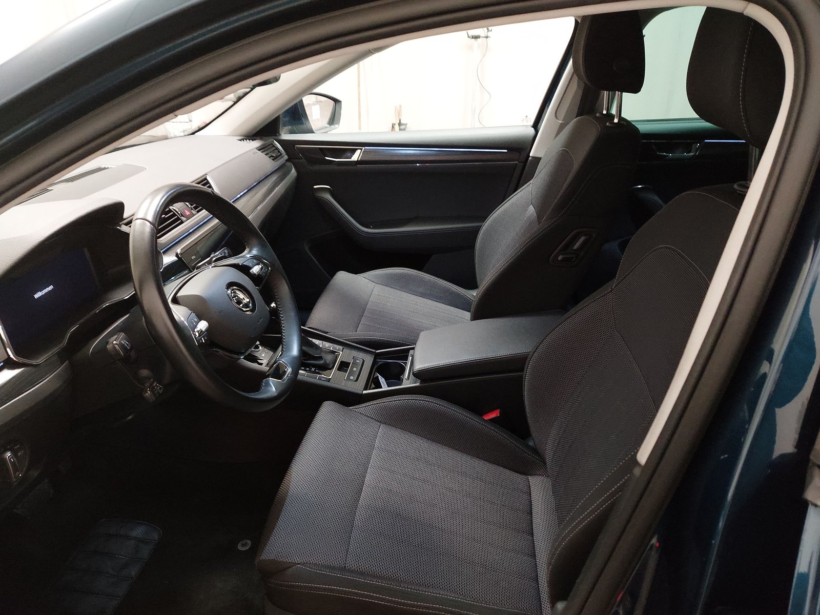 Skoda Superb Kombi 2.0 TDI Style RFK 6