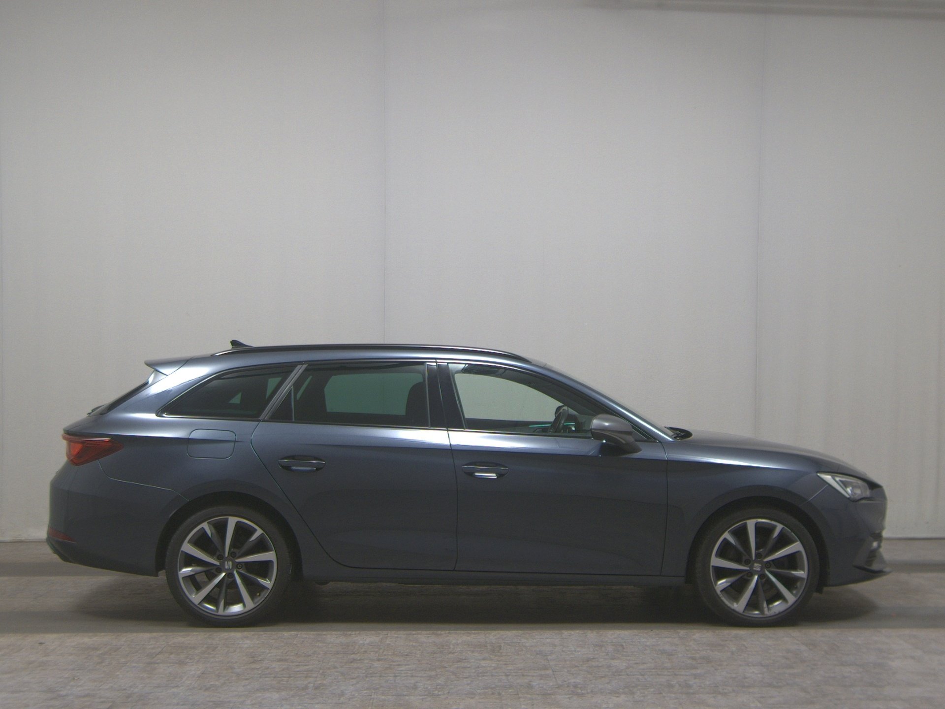Seat Leon ST 2.0 TDI FR-Line Navi LED vc RFK