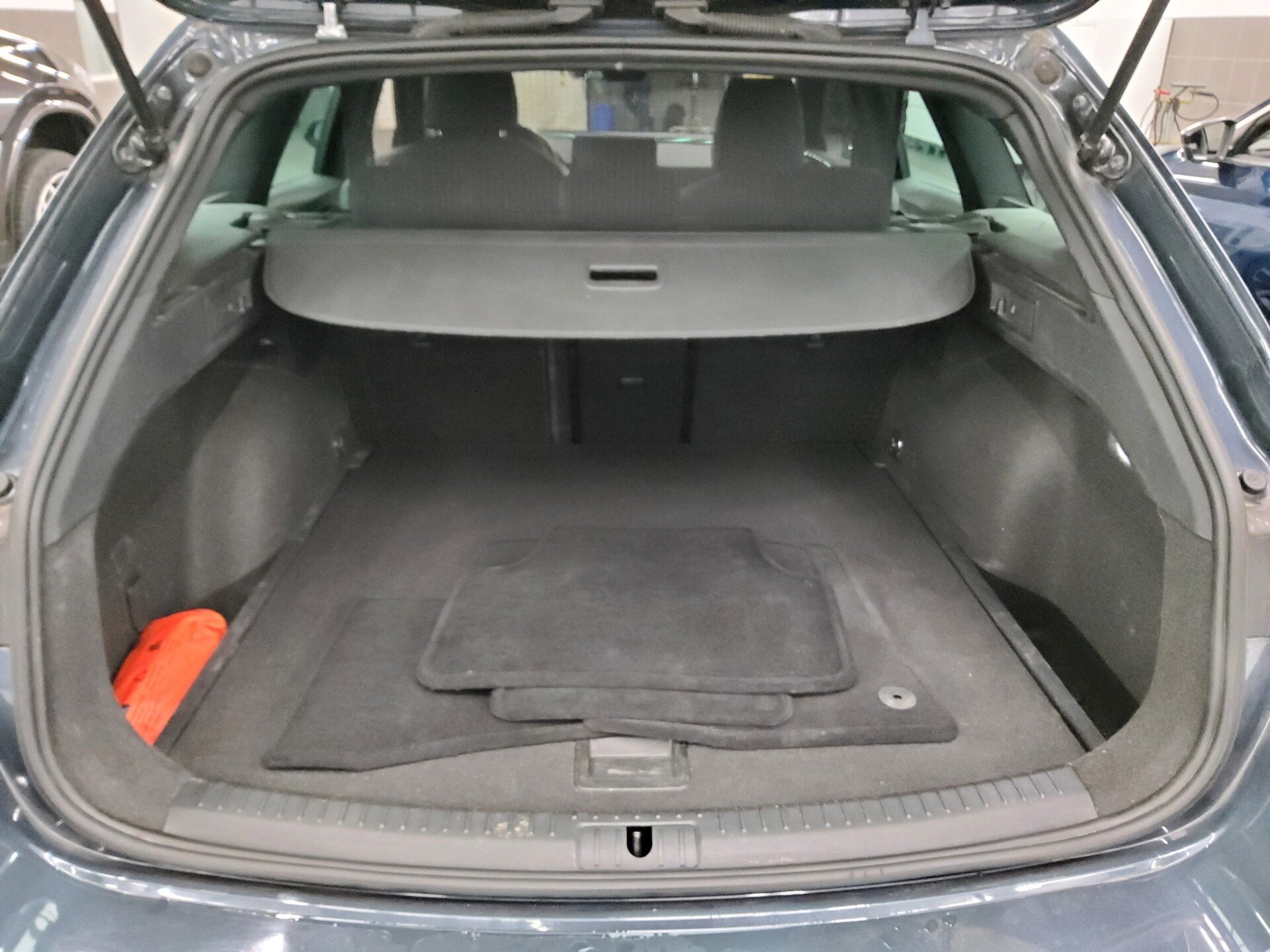 Seat Leon ST 2.0 TDI FR-Line Navi LED vc RFK 12
