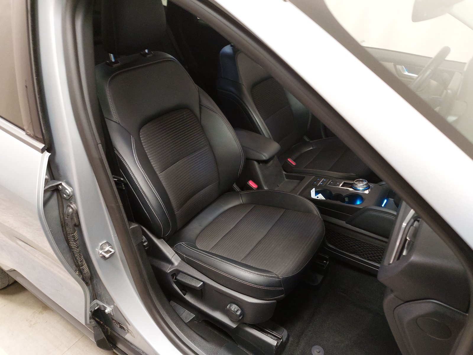Ford Kuga 2.0 TDCi Titanium X Shz RFK LED 10