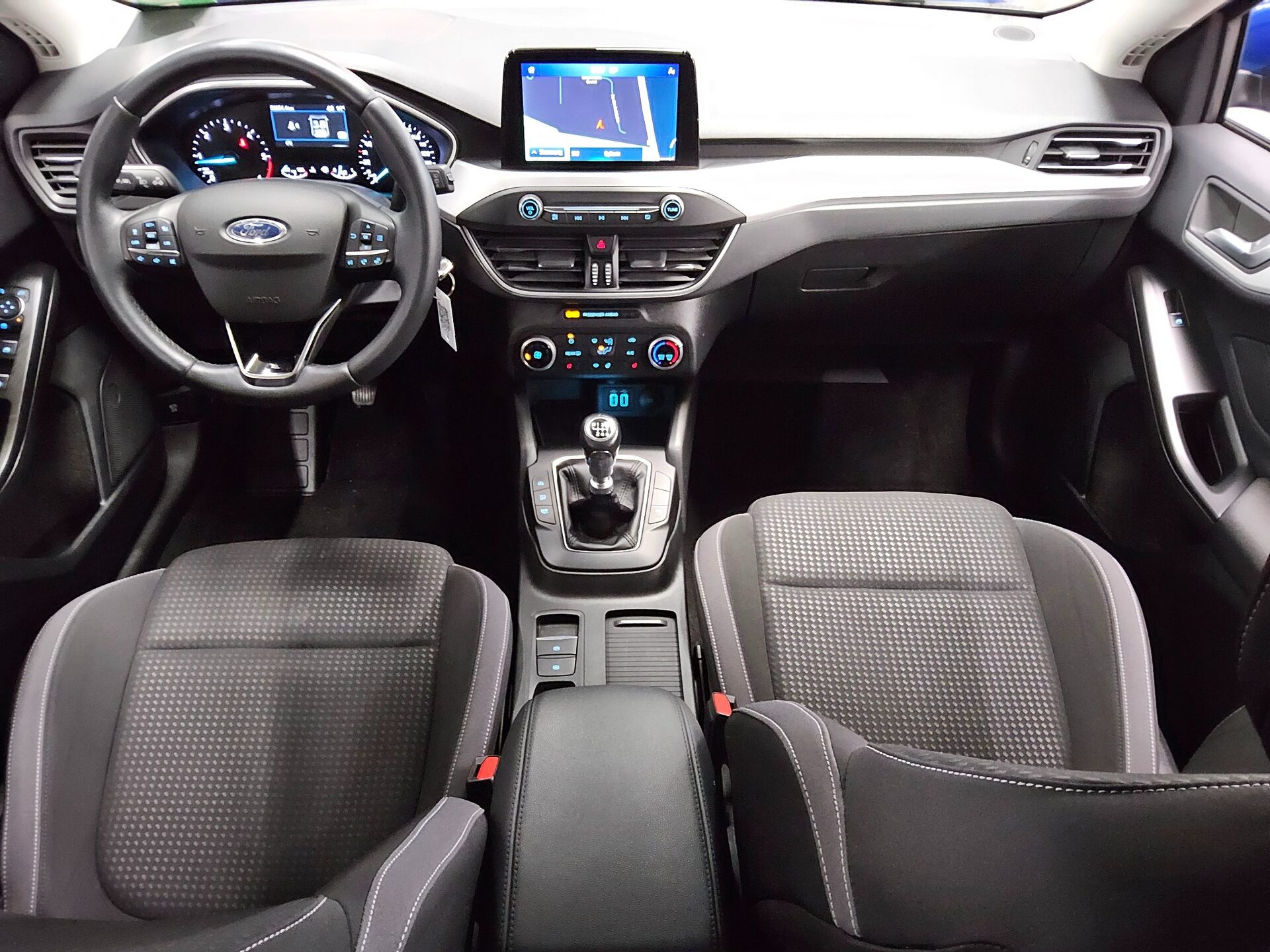 Ford Focus 1.5 EB Cool&Connect Navi LED RfK ACC Shz 5