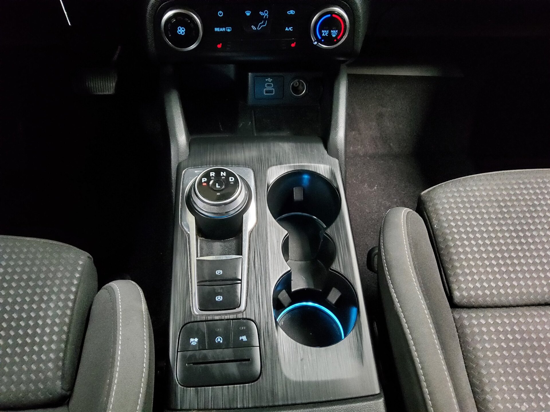 Ford Focus Turnier 1.5 EB Cool&Connect Navi LED RFK 6
