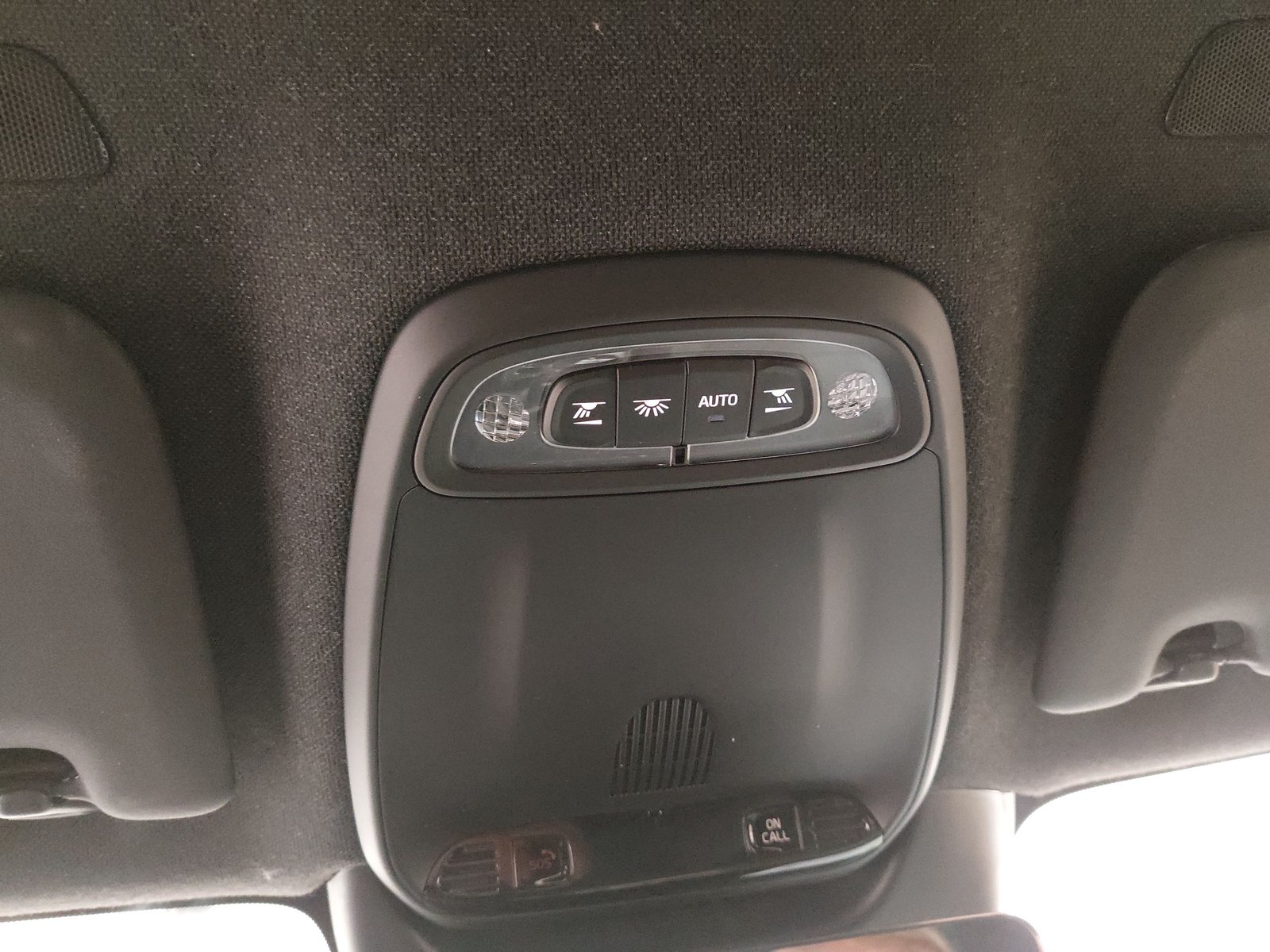 Volvo XC40 NAVI LED SHZ RFK STHZG. 16