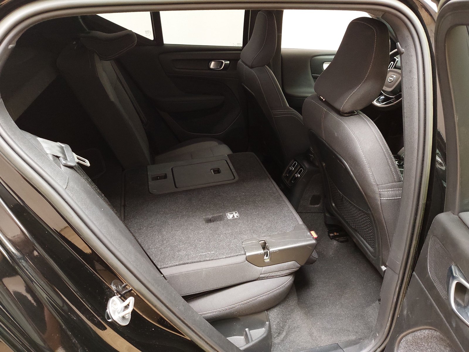 Volvo XC40 NAVI LED SHZ RFK STHZG. 11