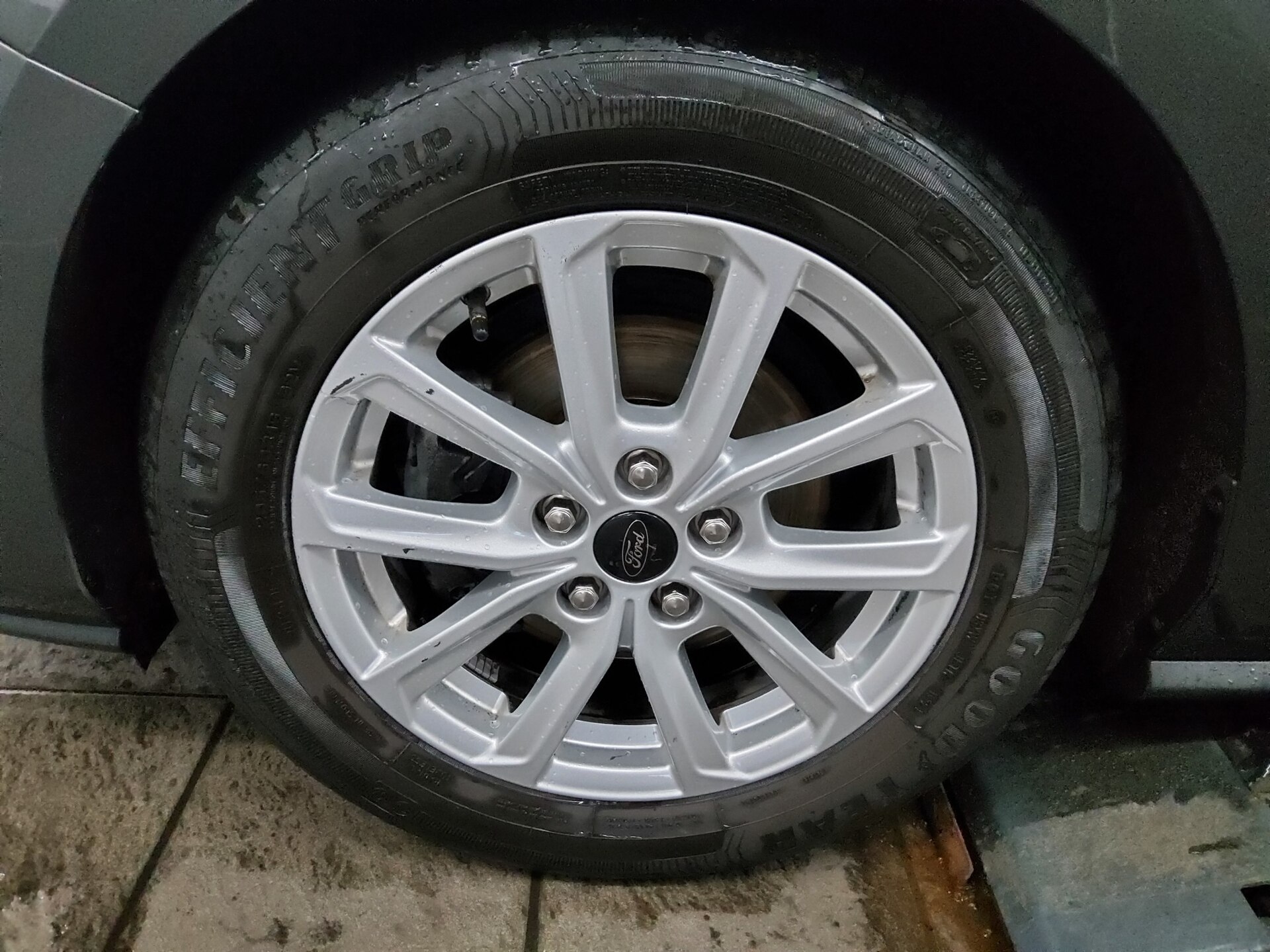 Ford Focus Turnier 1.5 EB Cool&Connect Navi LED RFK 10