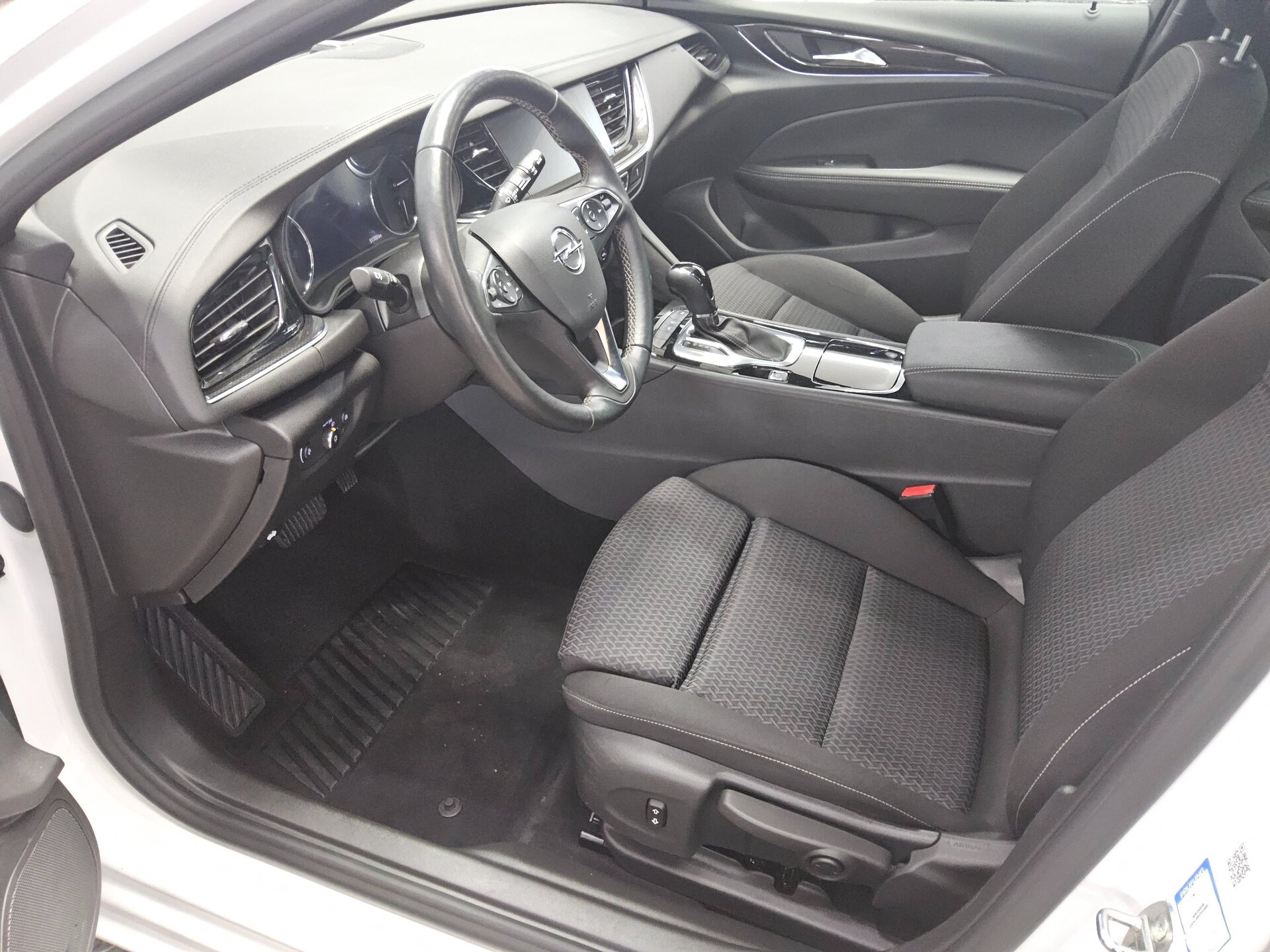 Opel Insignia ST 1.5 D Business Ed. Navi LED Tempomat 8