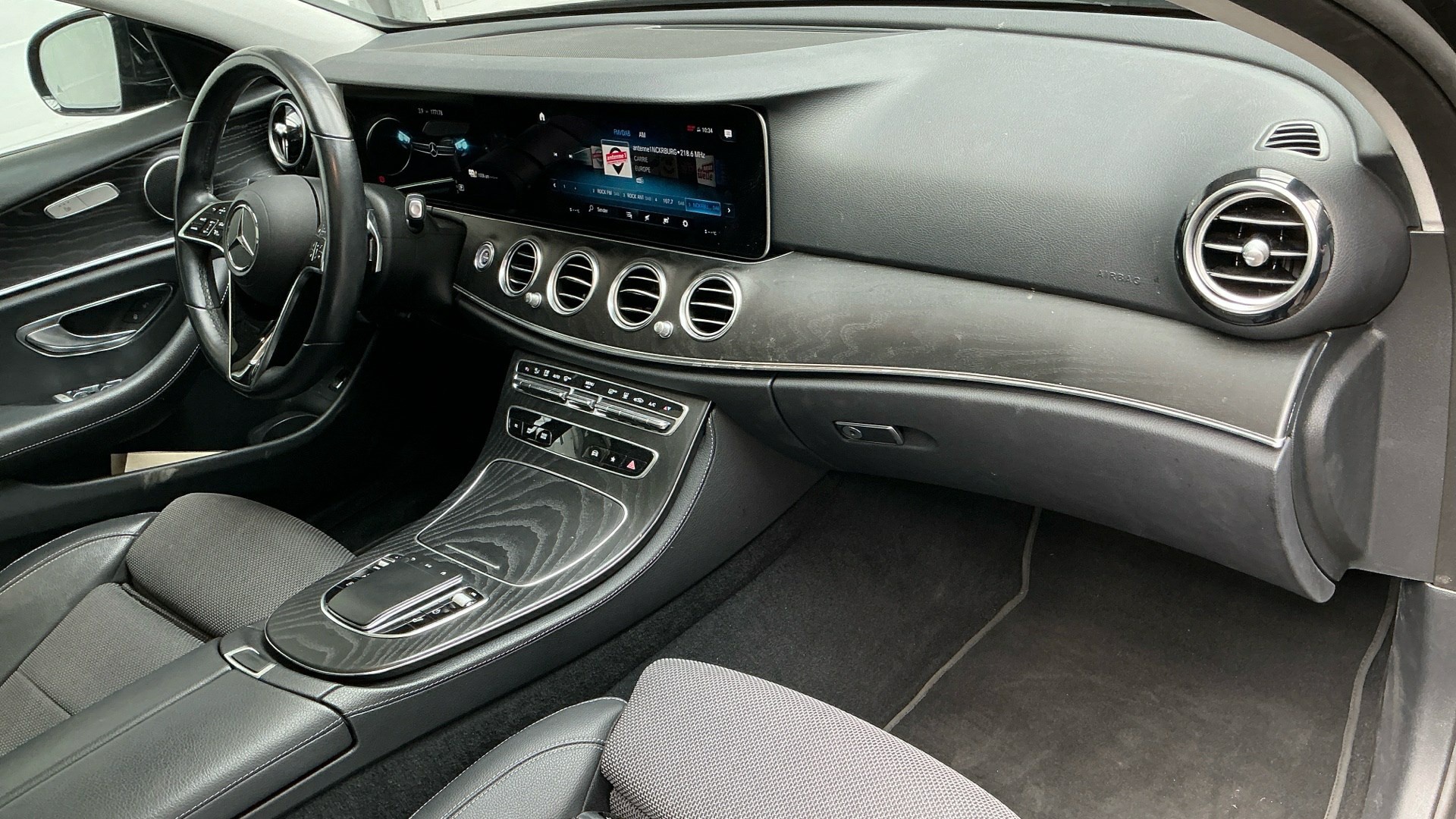 Mercedes-Benz E 300 T de AMG-Line AHK 6
