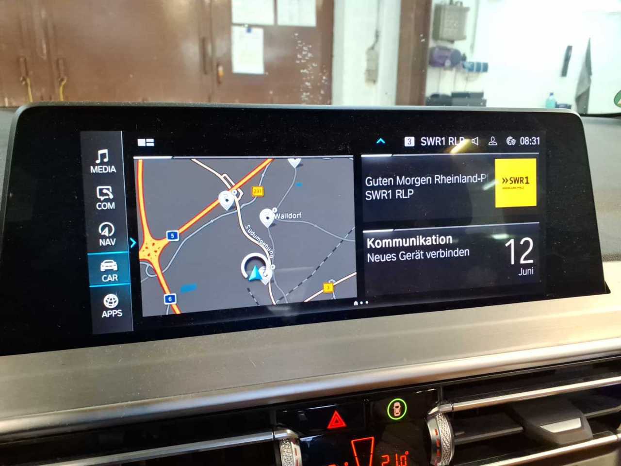 BMW X3 xDrive30e KLIMAAUT LED SPORTSITZE PANO SHZ 9