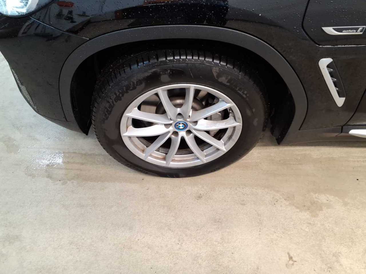 BMW X3 xDrive30e KLIMAAUT LED SPORTSITZE PANO SHZ 12
