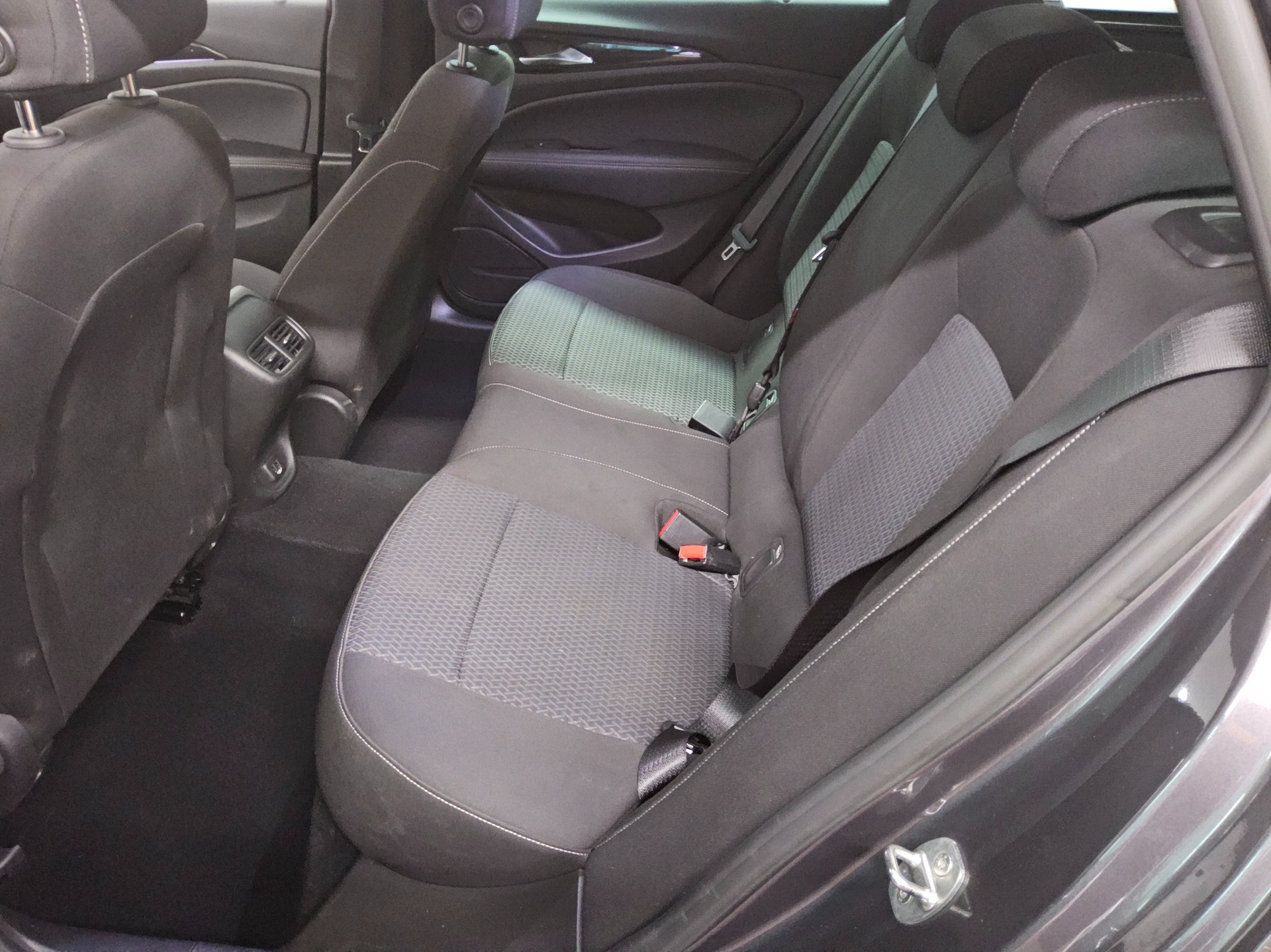 Opel Insignia ST 1.5 D Business Ed. Navi LED Tempomat 13
