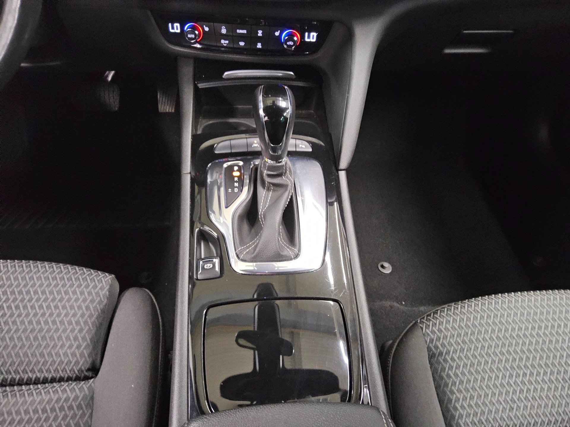 Opel Insignia ST 1.5 D Business Ed. Navi LED Tempomat 6