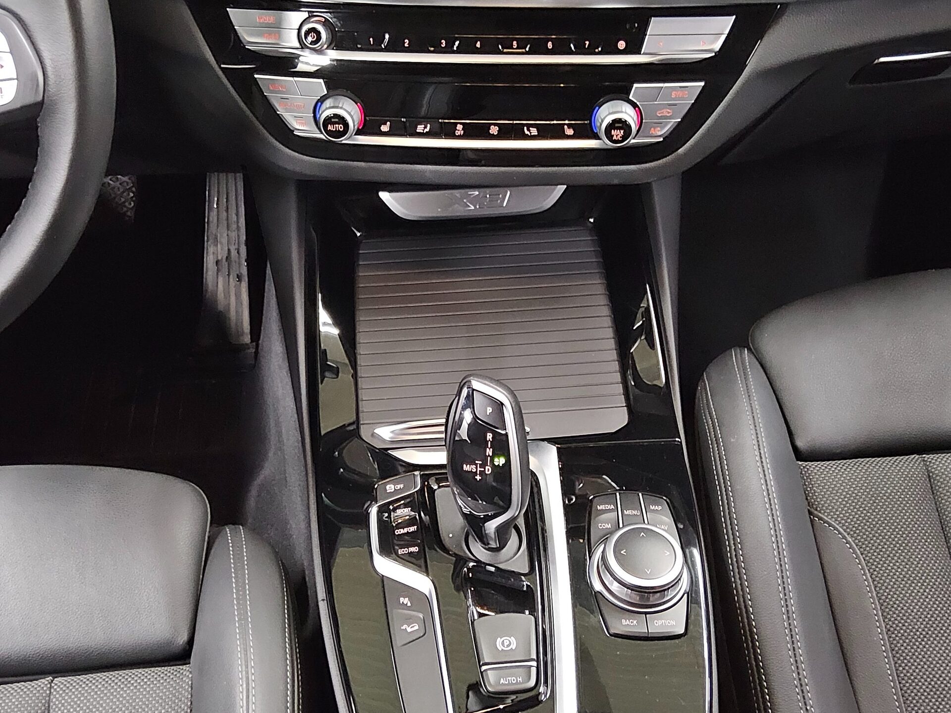 BMW X3 xDrive20d T-Leder Navi LED LC+ HiFi 6
