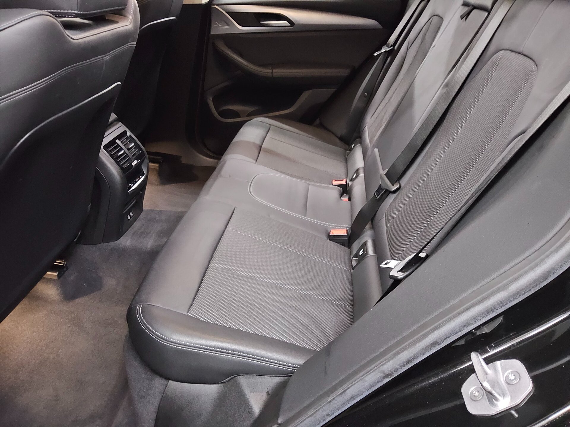 BMW X3 xDrive20d T-Leder Navi LED LC+ HiFi 13