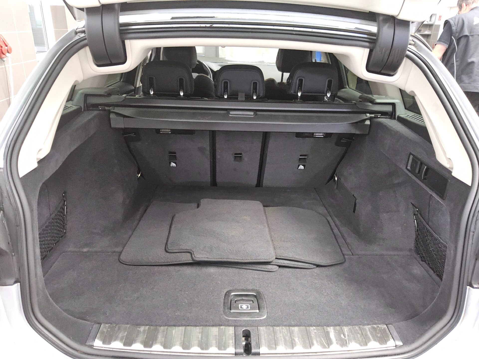 BMW 318d Touring Advantage T-Leder Navi LED LC-Pro 12