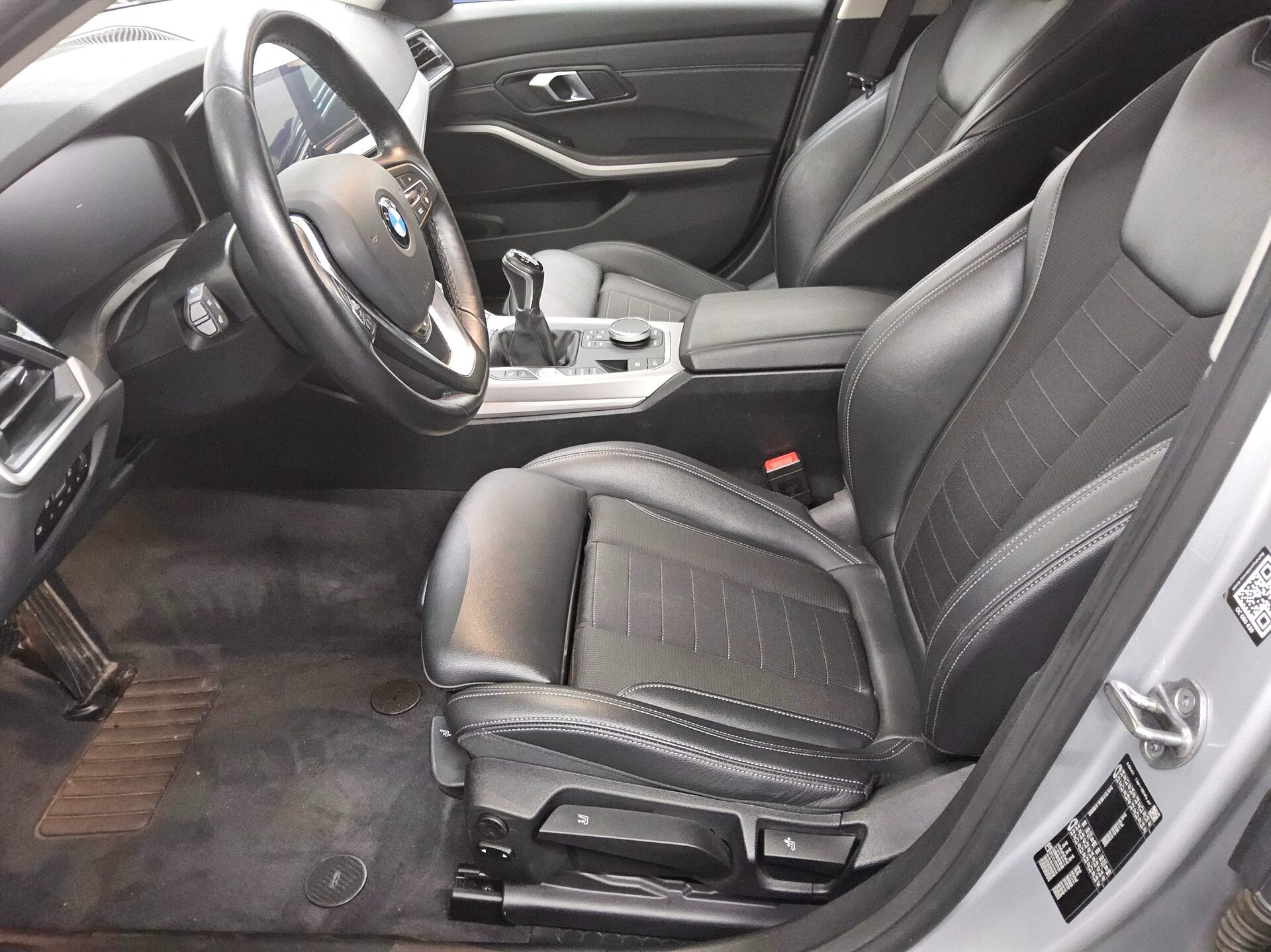 BMW 318d Touring Advantage T-Leder Navi LED LC-Pro 9