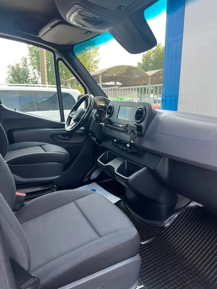 Mercedes-Benz Sprinter 314 AUTOMATIK NAVI TOTWINKEL KAMERA LED 16