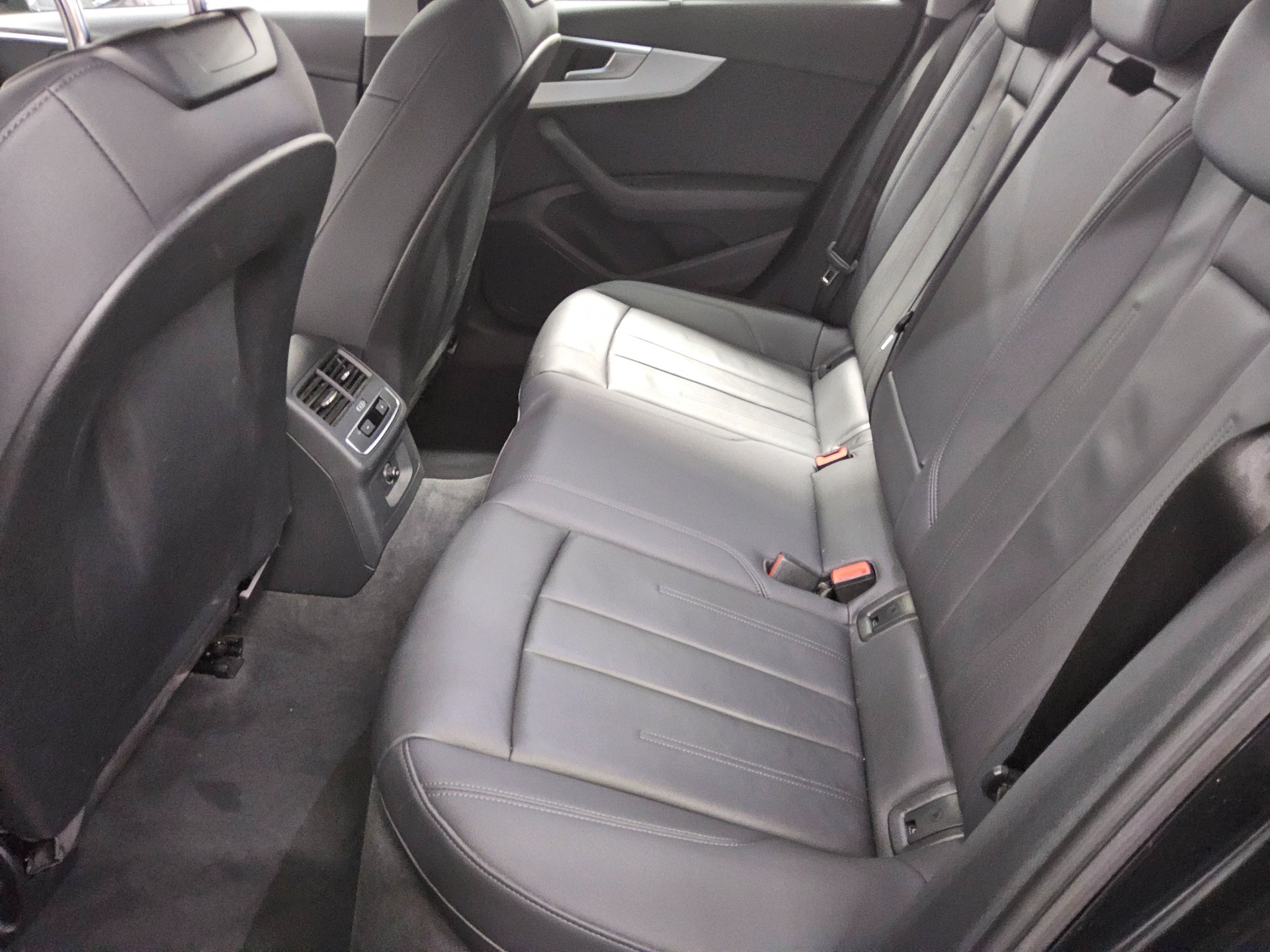 Audi A4 Avant 35 TDI advanced Leder Navi+ LED PDC 13