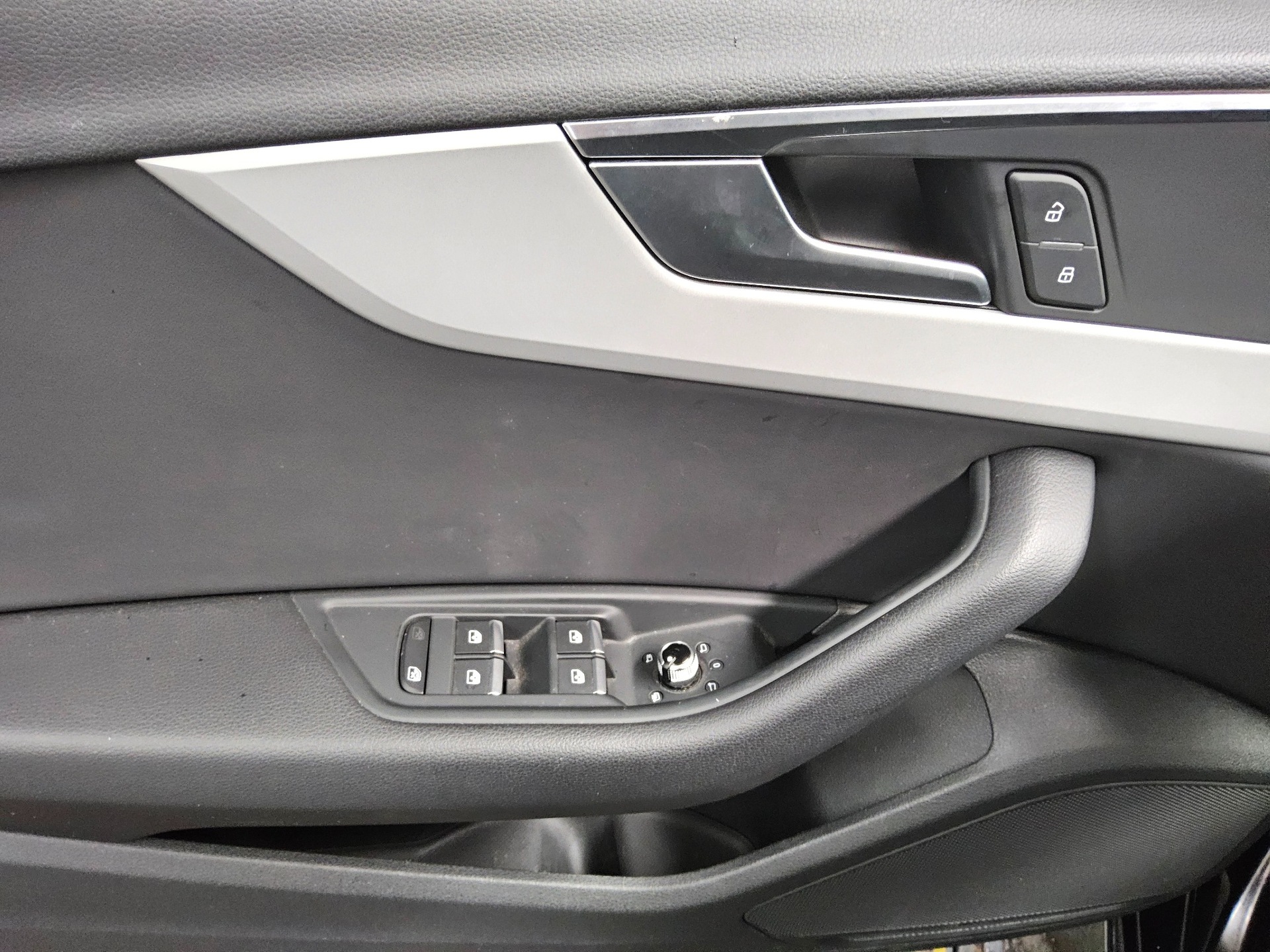 Audi A4 Avant 35 TDI advanced Leder Navi+ LED PDC 9