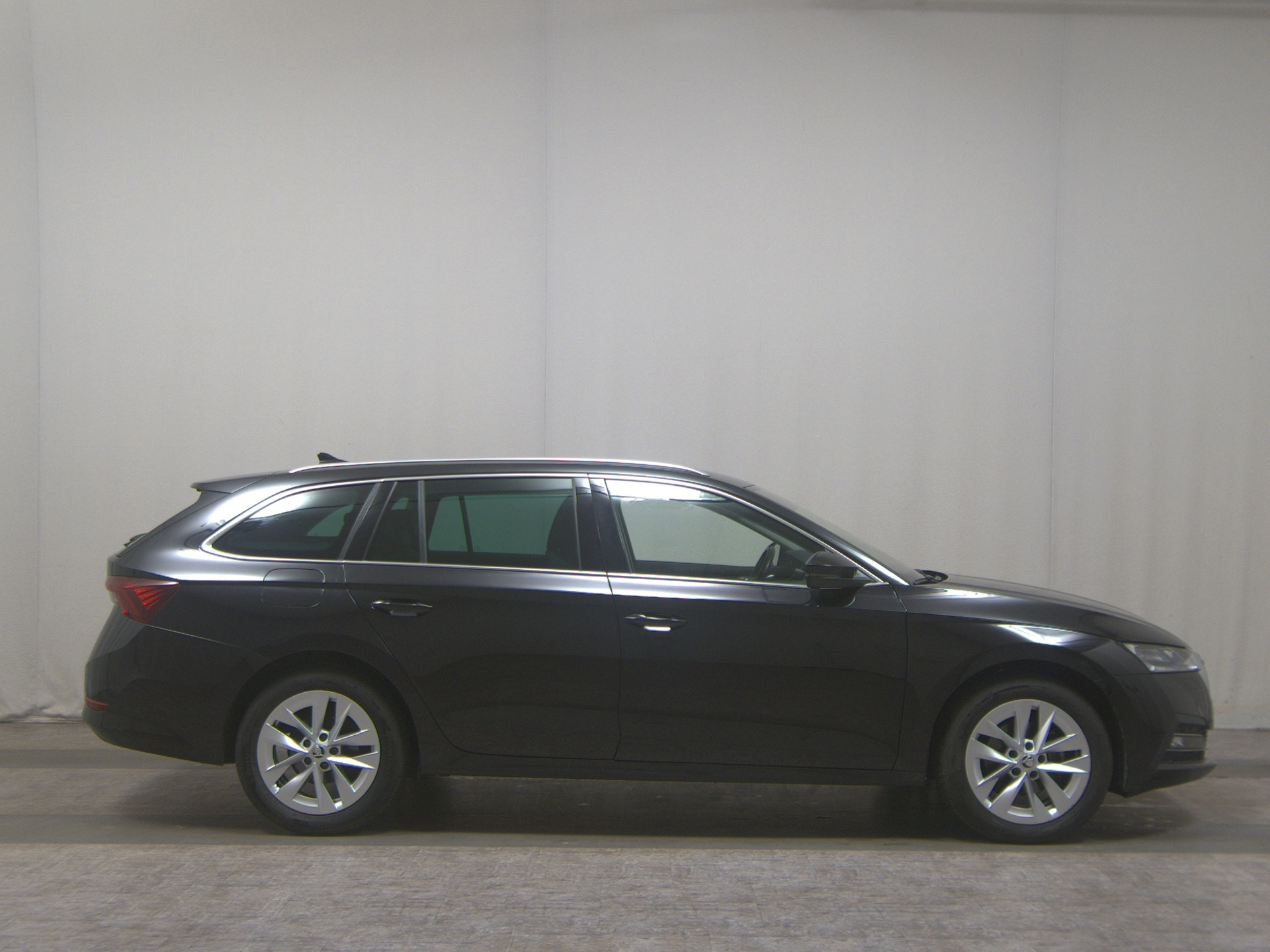 Skoda Octavia Kombi 2.0 TDI Style Navi LED vc Pano HuD