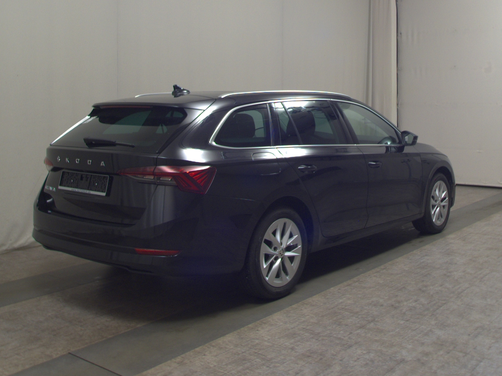 Skoda Octavia Kombi 2.0 TDI Style Navi LED vc Pano HuD 4