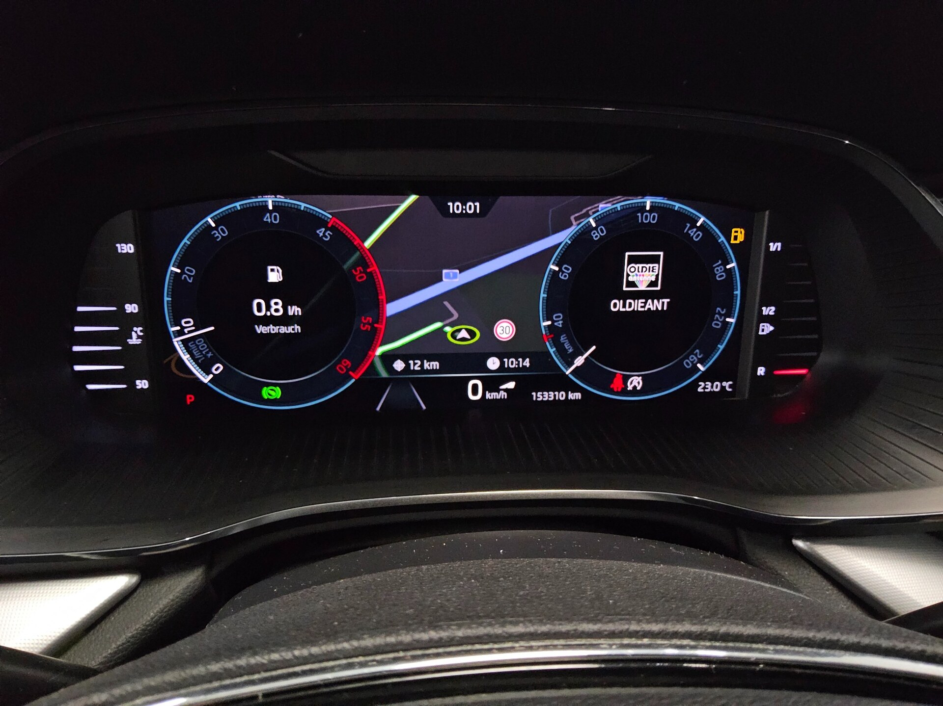 Skoda Octavia Kombi 2.0 TDI Style Navi LED vc Pano HuD 8