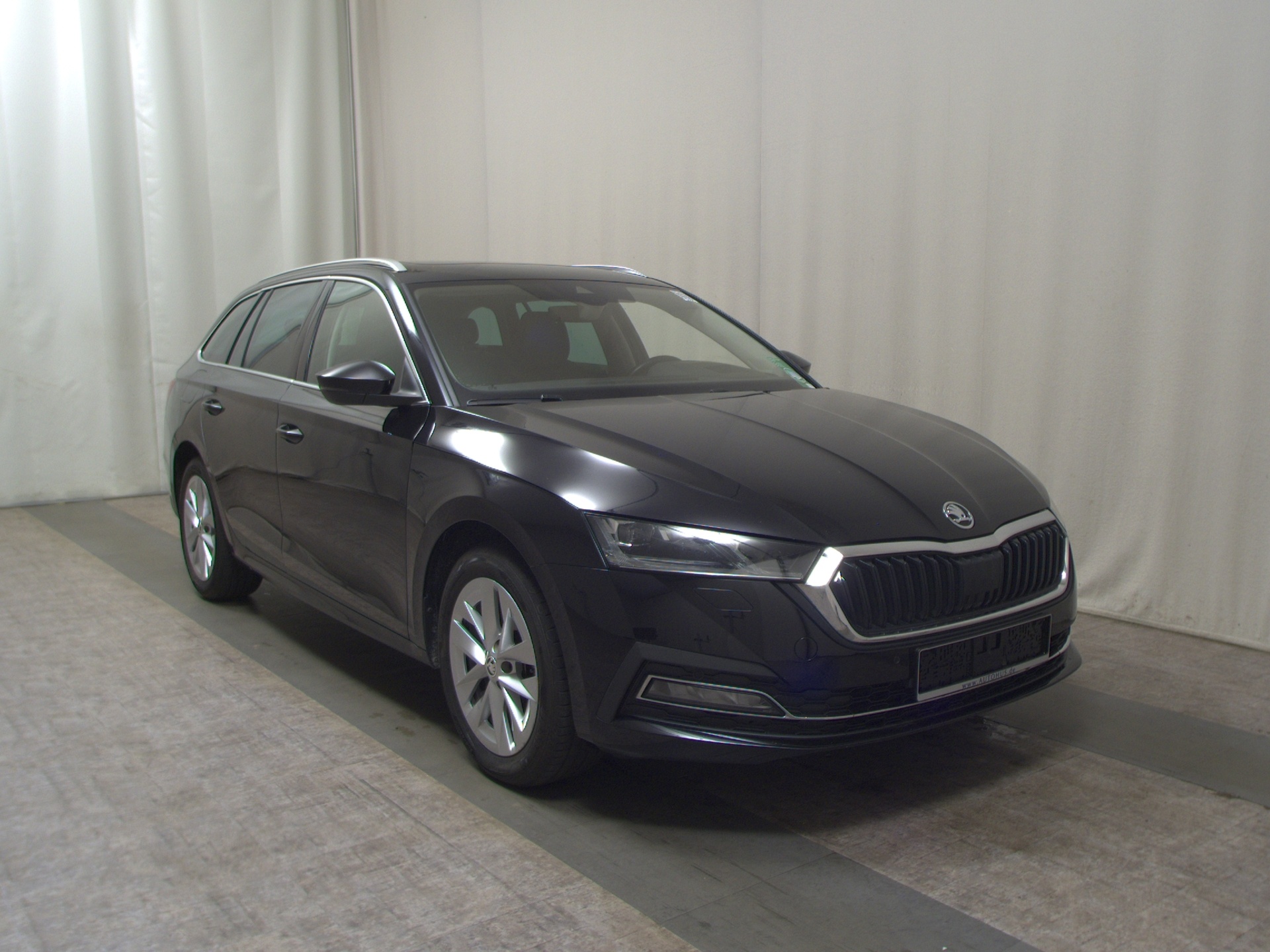 Skoda Octavia Kombi 2.0 TDI Style Navi LED vc Pano HuD 3