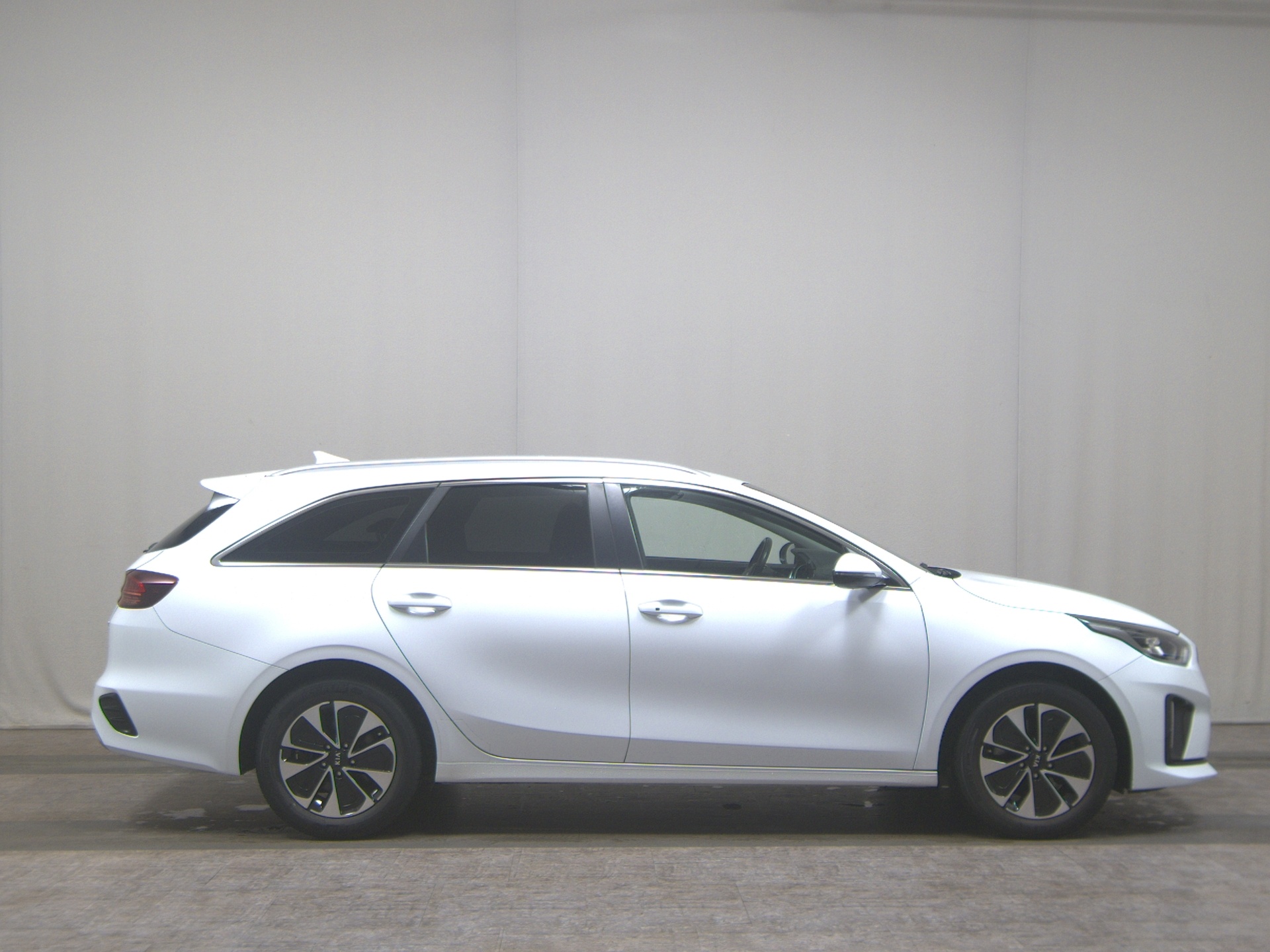 Kia cee'd Sportswagon 1.6 T-GDI PHEV Vision LED ACC