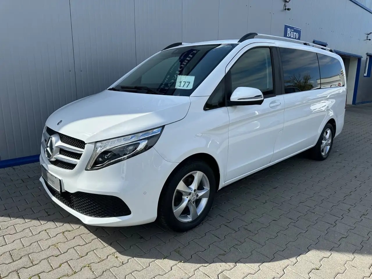 Mercedes-Benz V 220 LANG 9G-TR WEBASTO NAVI MBUX KAMERA 7-SITZ