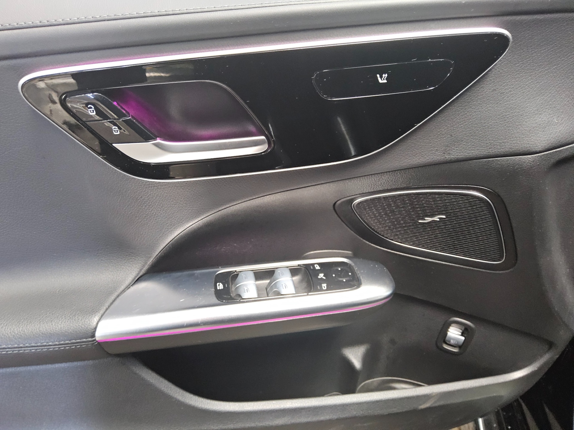 Mercedes-Benz C 200 T d AMG-Line Night Navi LED 360° Sound 10