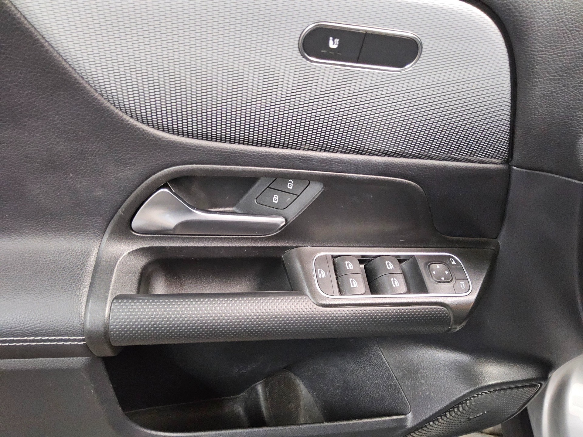 Mercedes-Benz GLB 200 d Style T-Leder Navi MBUX Sound PDC Shz 10