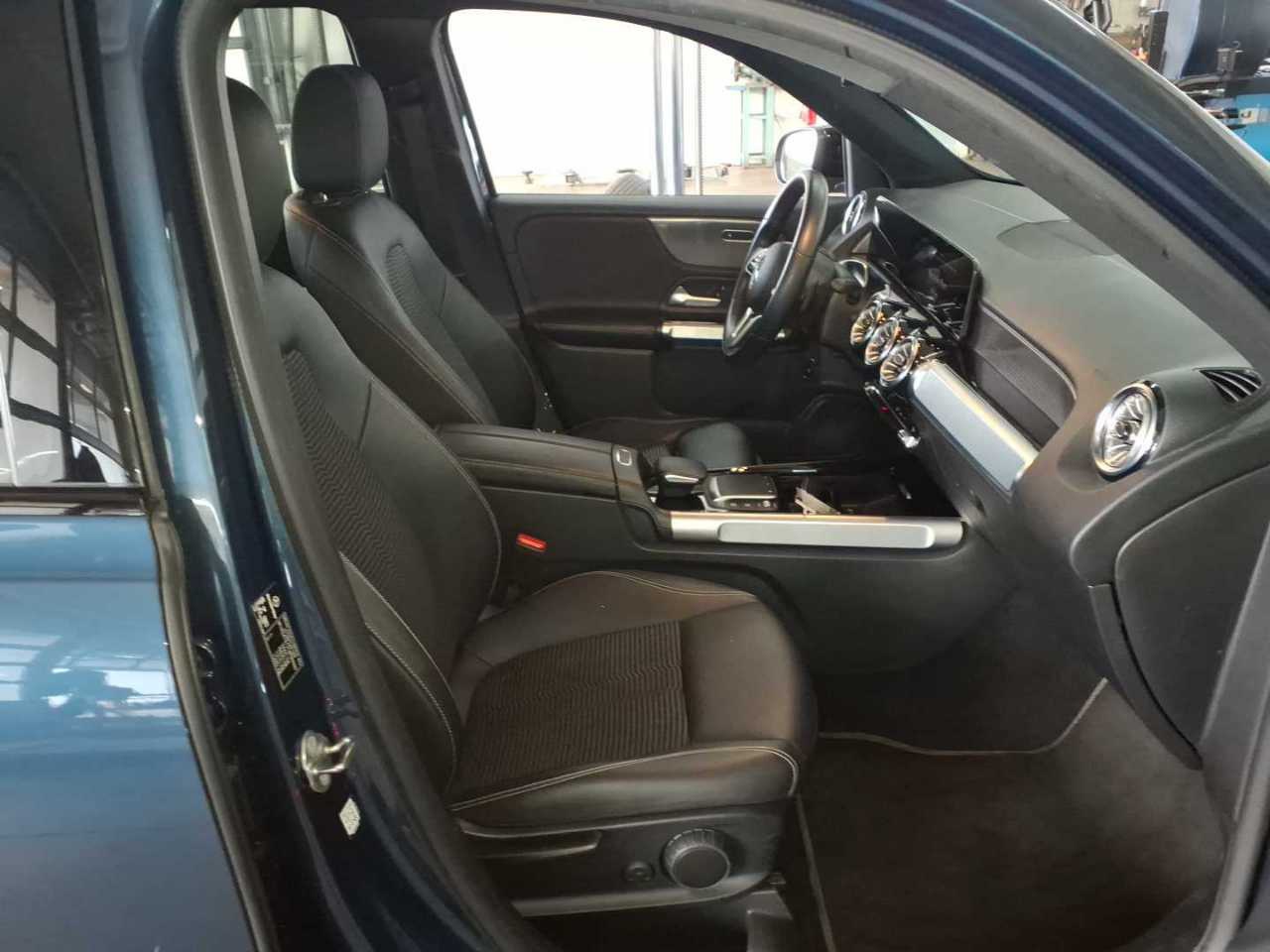Mercedes-Benz GLB 200 d 4M Progressive Pano 7