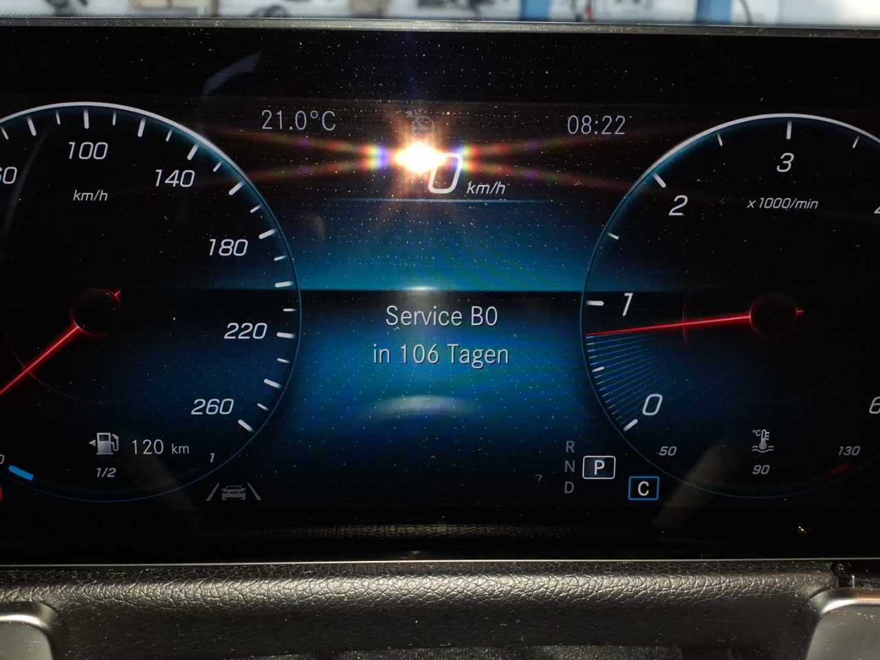 Mercedes-Benz GLB 200 d 4M Progressive Pano 11