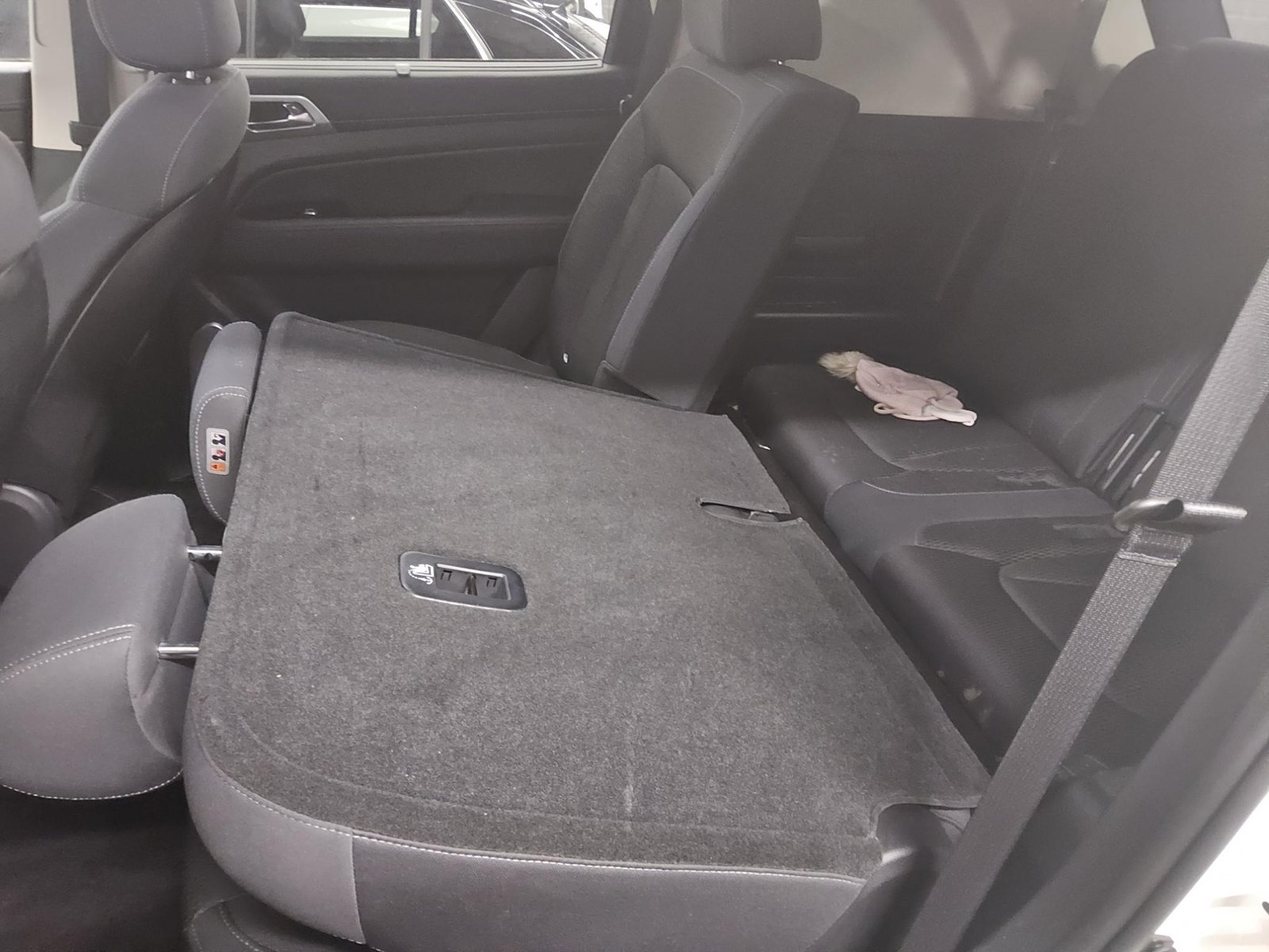 Ssangyong REXTON 2.2 d 4x4 7-Sitzer Navi LED AHK RFK 13