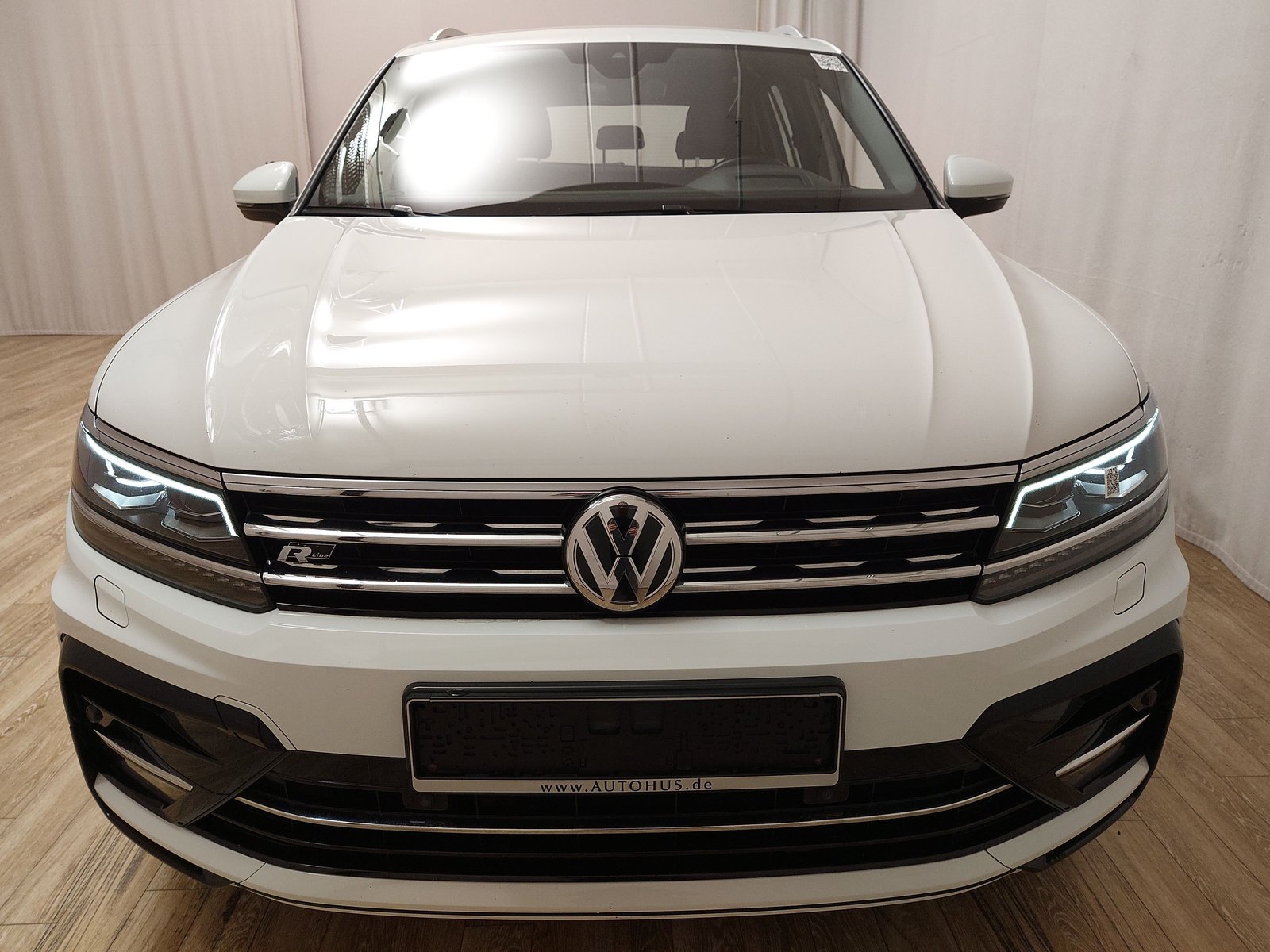 Volkswagen Tiguan 2.0 TDI R-Line Navi Shz RFK AID LED 12
