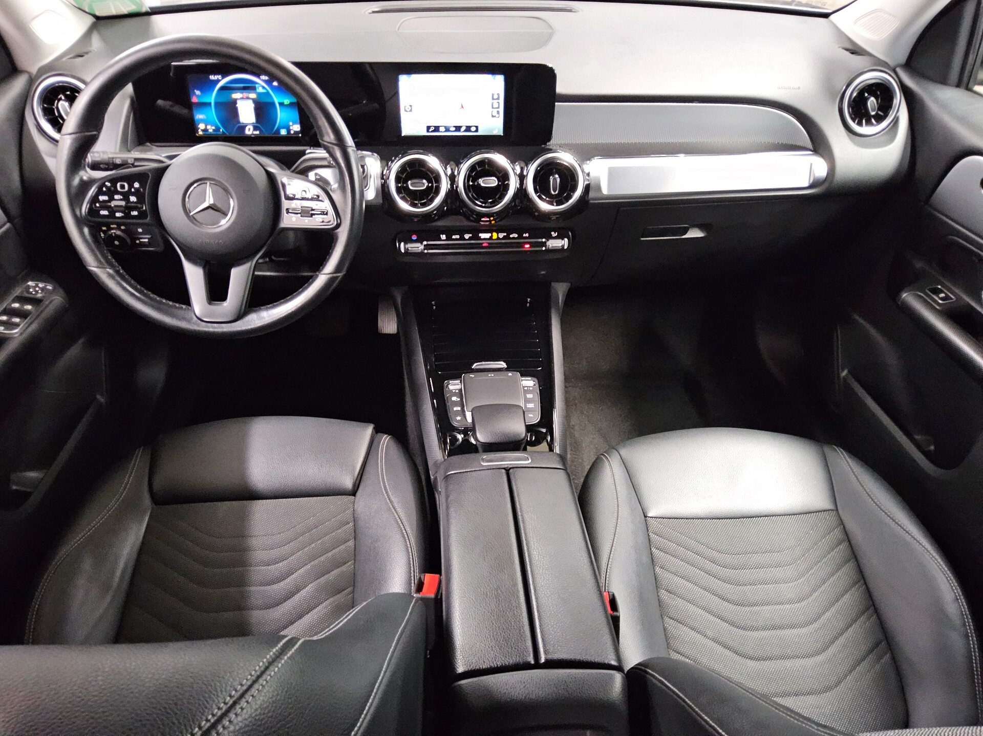 Mercedes-Benz GLB 200 d Style T-Leder Navi LED MBUX AHK PDC 5