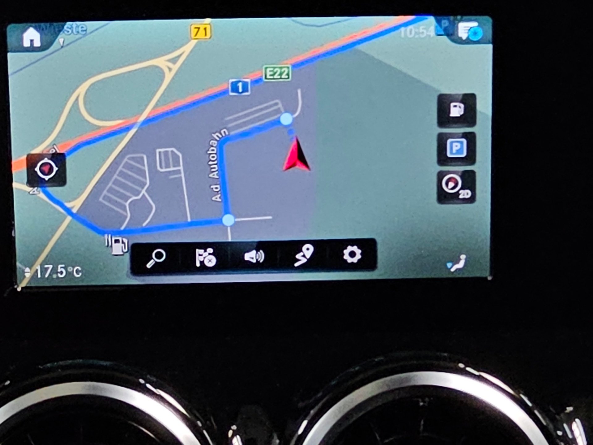 Mercedes-Benz GLB 200 d Style T-Leder Navi LED MBUX AHK PDC 7