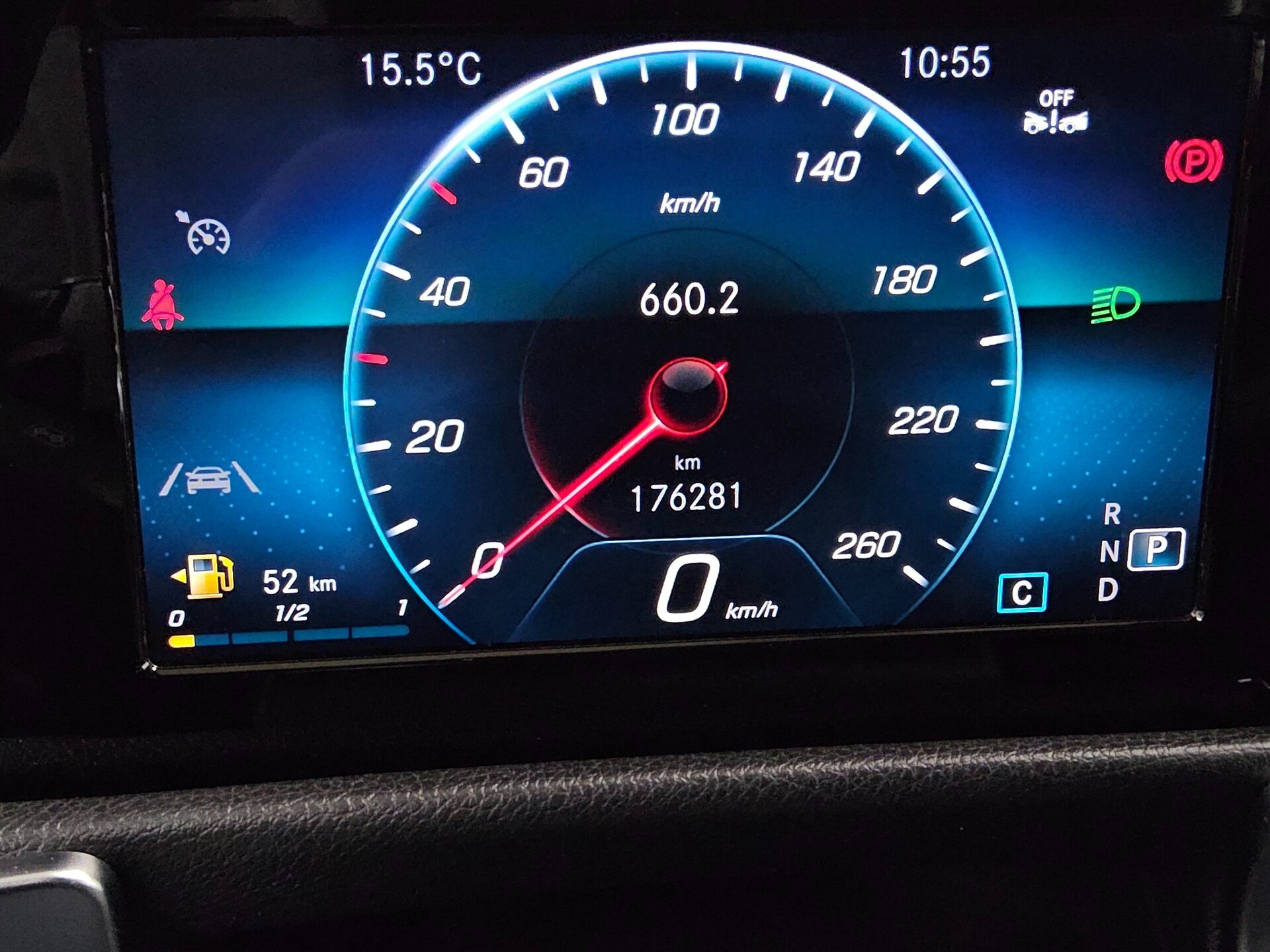 Mercedes-Benz GLB 200 d Style T-Leder Navi LED MBUX AHK PDC 8