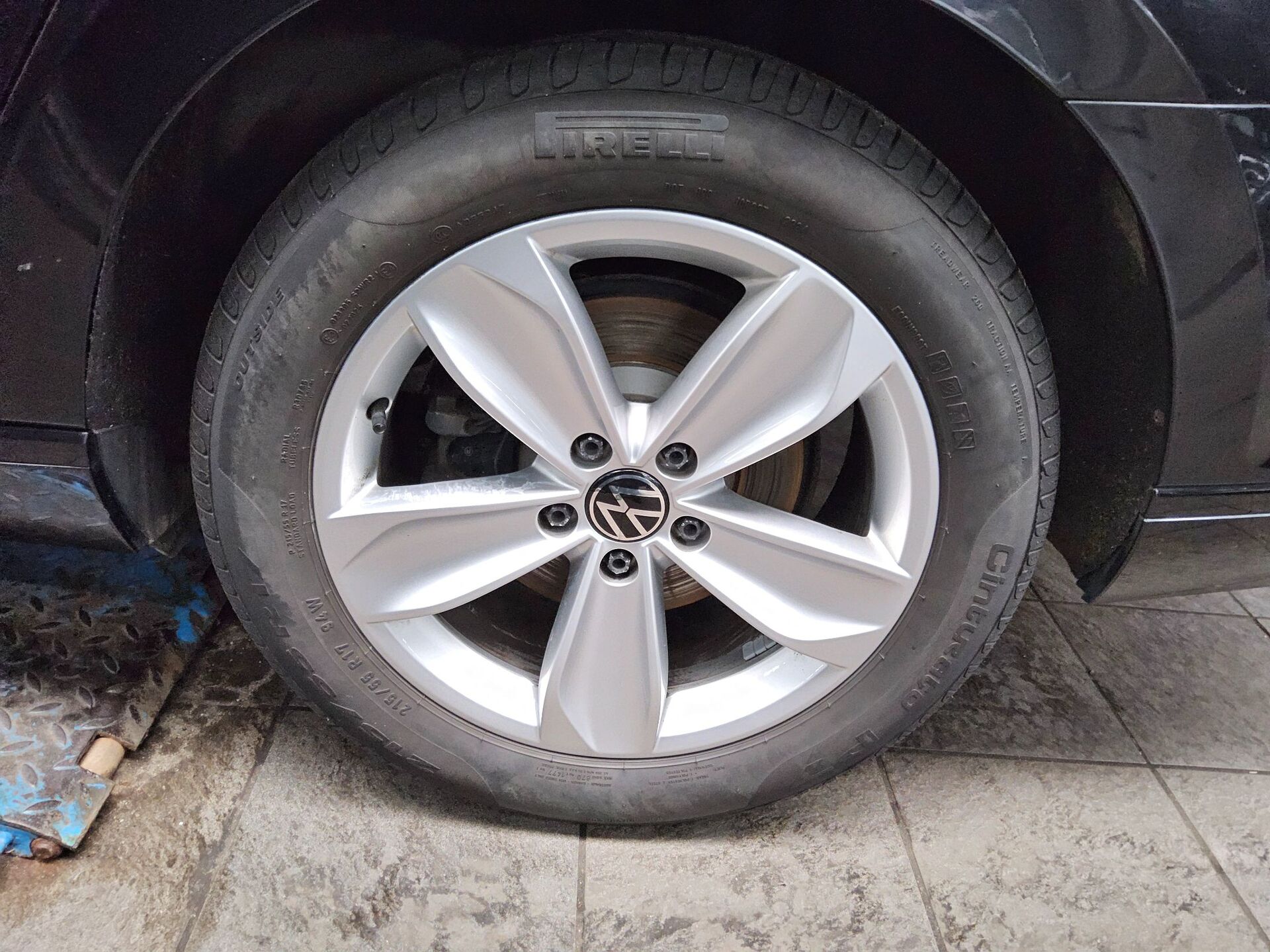 Volkswagen Passat Variant 2.0 TDI Business Navi LED DC AHK 11