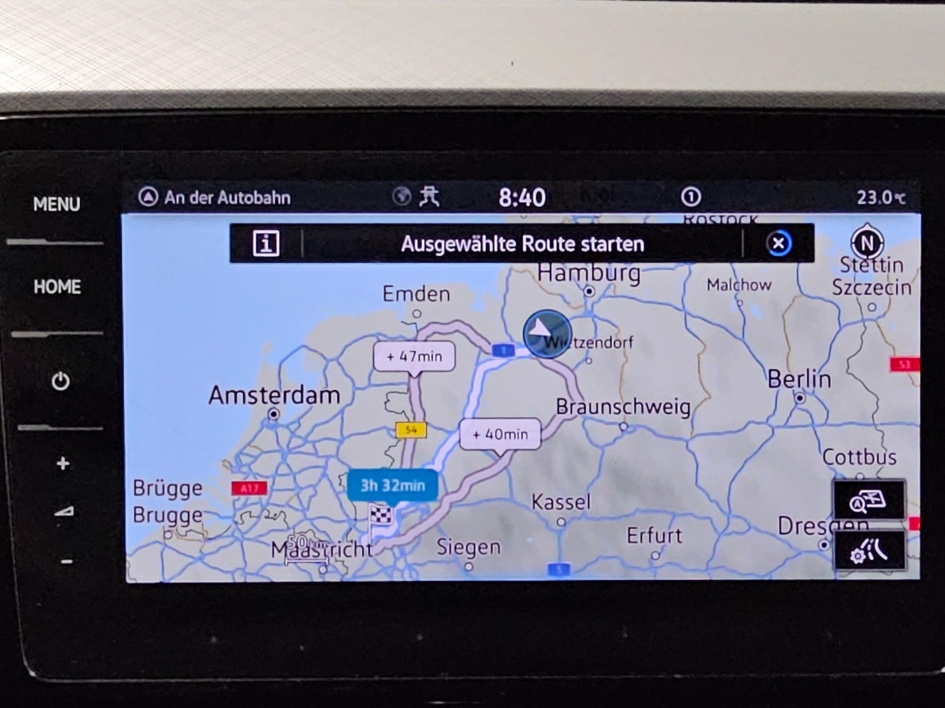 Volkswagen Passat Variant 2.0 TDI Business Navi LED DC AHK 7