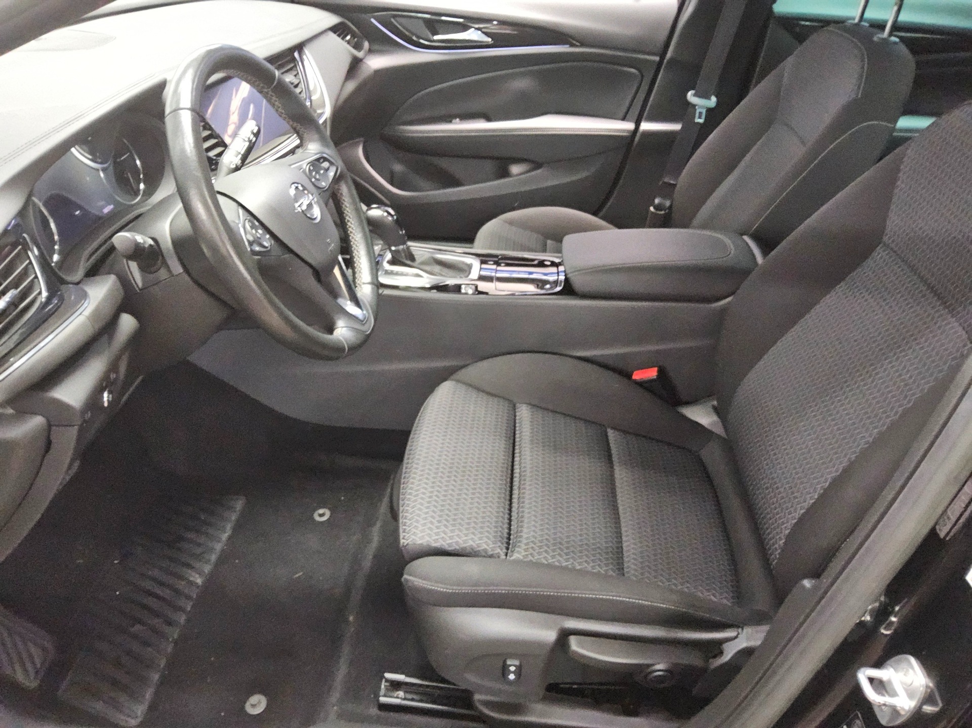 Opel Insignia ST 1.5 D Business Ed. Navi LED RFK Shz 8