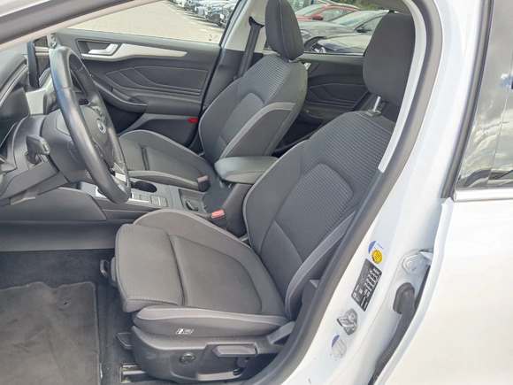 Ford Focus Turnier 2.0 EB Cool&Connect Pano NAVI SHZ RFK LED 8