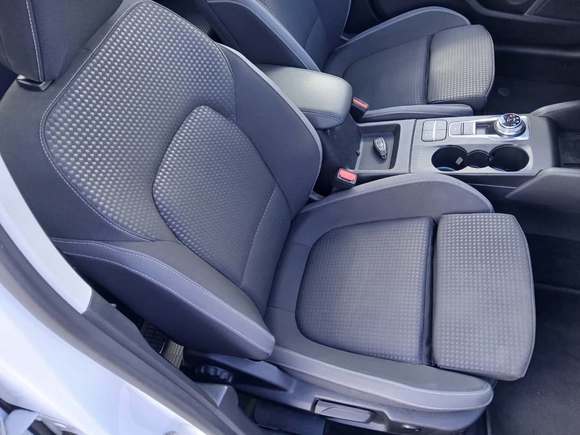 Ford Focus Turnier 2.0 EB Cool&Connect Pano NAVI SHZ RFK LED 9