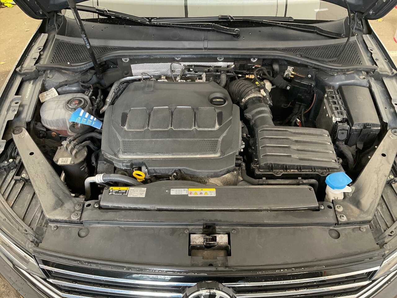 Volkswagen Passat Variant 2.0 TDI Business NAVI LED AID ERGO SHZ 11