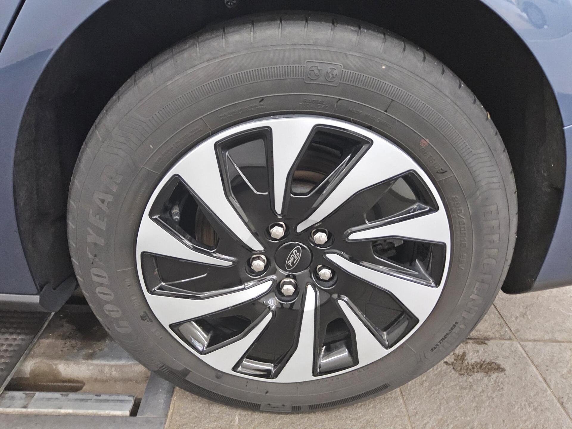 Ford Focus Turnier 1.5 EB Titanium X Navi LED RFK AHK 11