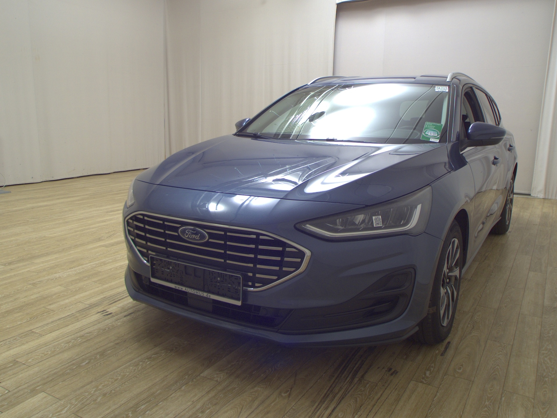 Ford Focus Turnier 1.5 EB Titanium X Navi LED RFK AHK 2