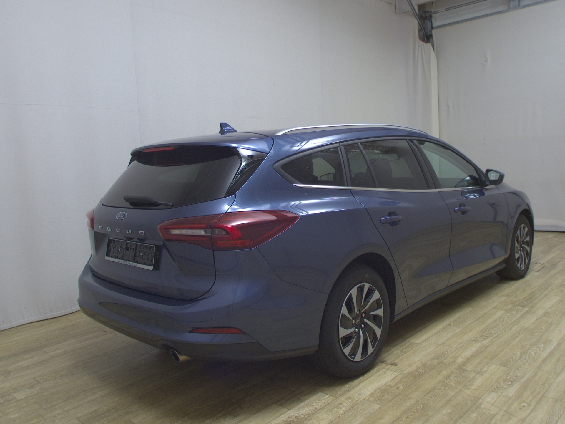 Ford Focus Turnier 1.5 EB Titanium X Navi LED RFK AHK 4