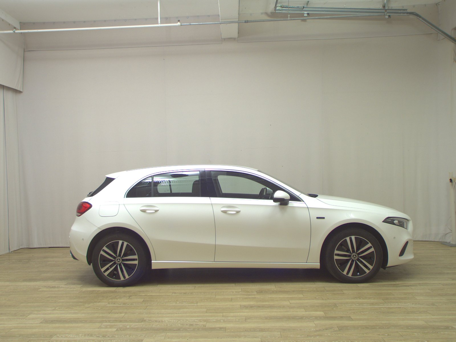 Mercedes-Benz A 250 e Progressive T-Leder Navi MB-LED PDC