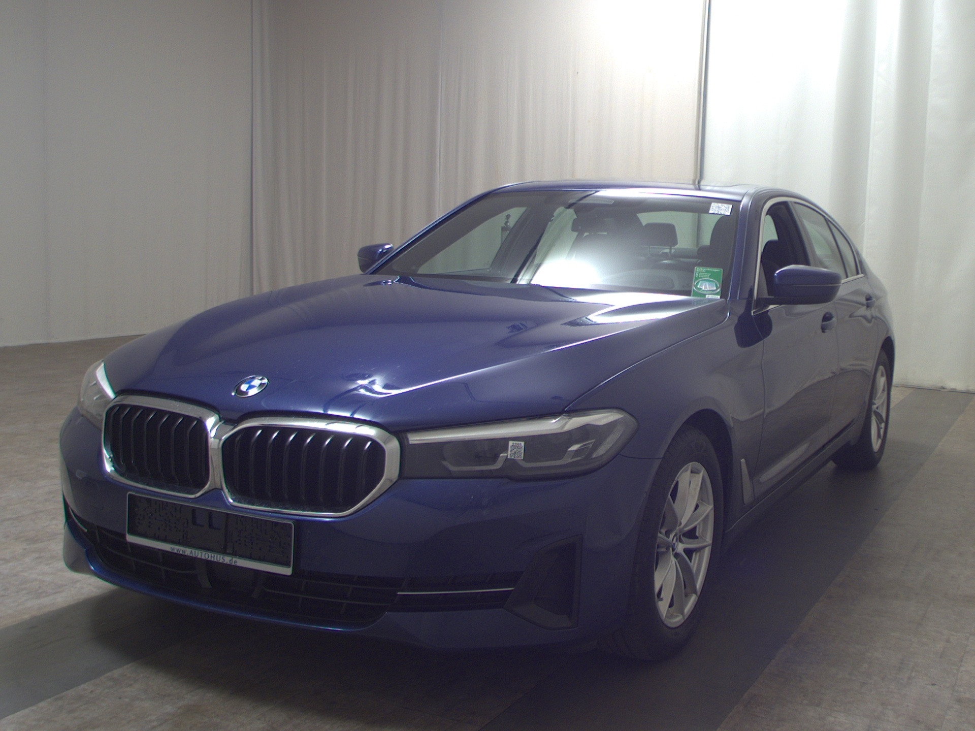BMW 520dA Leder Navi HuD GSD LED AHK 2